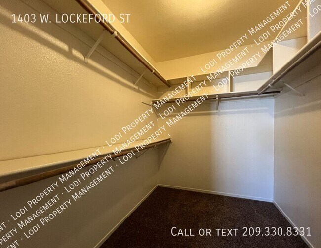 Building Photo - 1403 W Lockeford St
