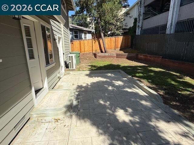 Building Photo - 1487 Carmel Dr