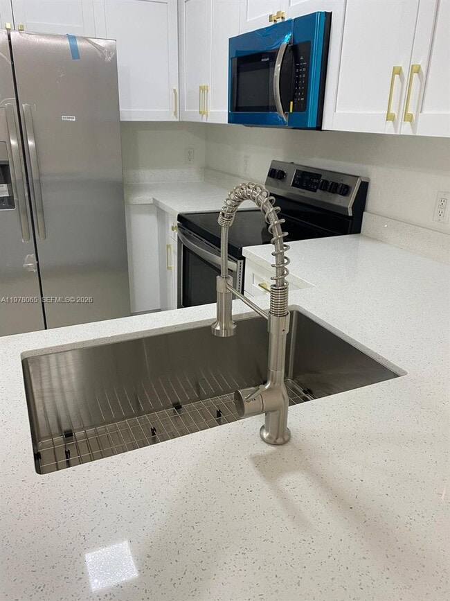 Building Photo - 13252 Old Biscayne Dr