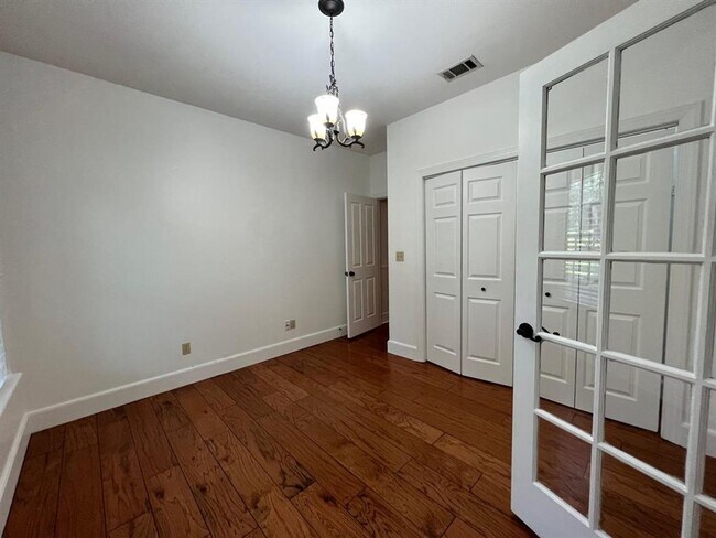 Building Photo - NE Acreage Home in Top School District