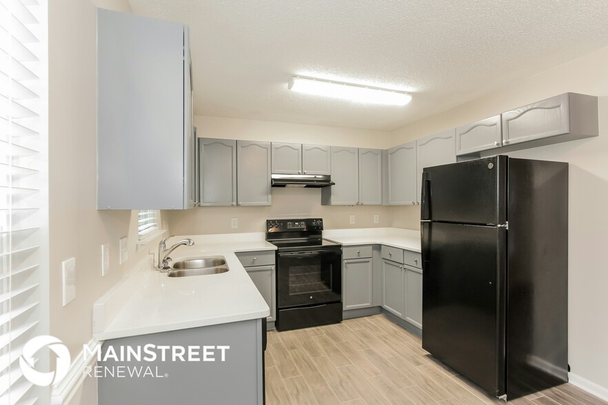 Building Photo - 2217 Genesis Dr