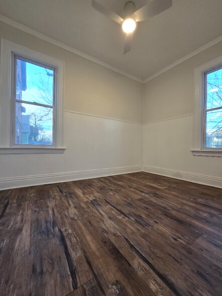 Building Photo - 135 Heath St