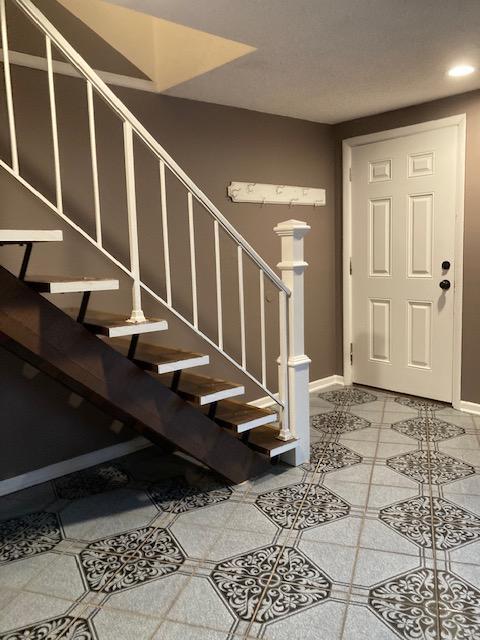 Building Photo - 5551 Delmonte Dr