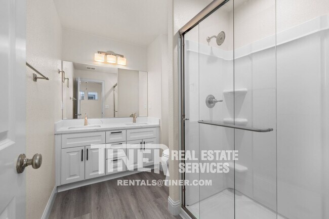 Building Photo - 1511 Bell St