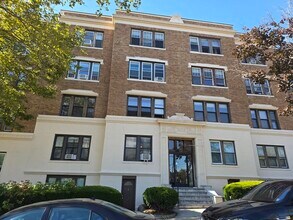 Building Photo - 1653 Commonwealth Ave