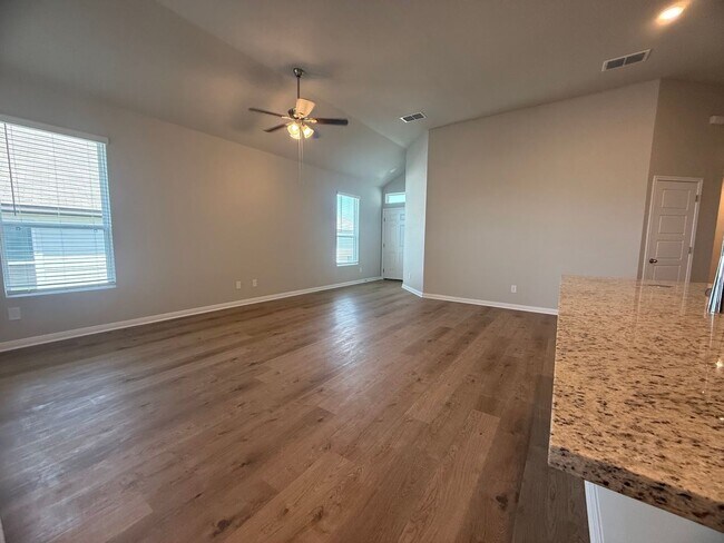 Building Photo - Come and See for Yourself Why Emma Park is...