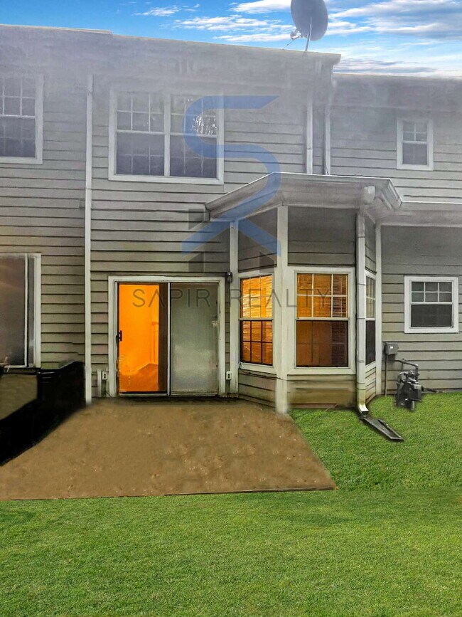 Building Photo - 2432 Laurel Cir NW