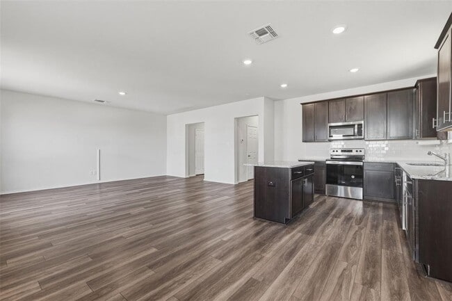 Building Photo - 201 Katie Elder Dr