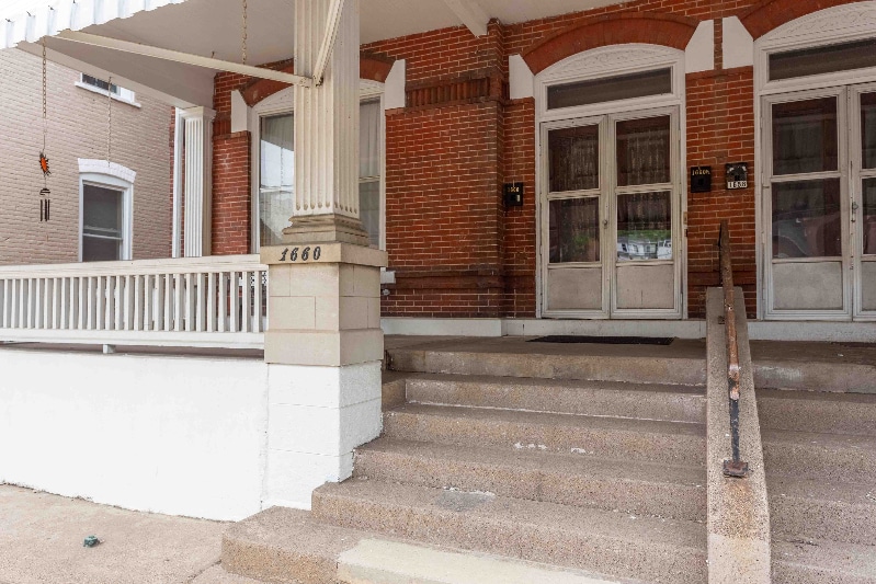 Building Photo - 1660 Iowa St