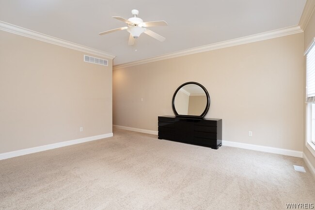 Building Photo - 9 Hidden Creek Ct