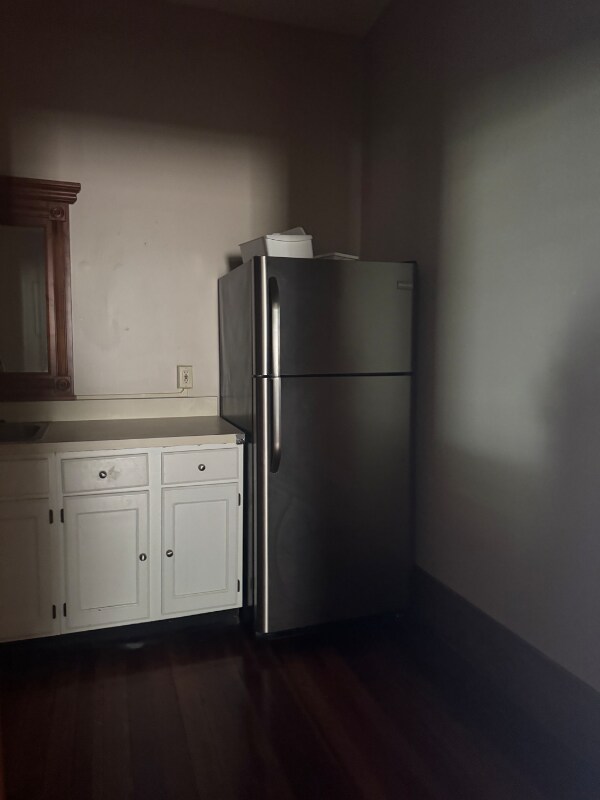 Building Photo - 412 SE Wenona Ave