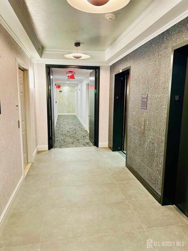 Building Photo - 1 Spring St