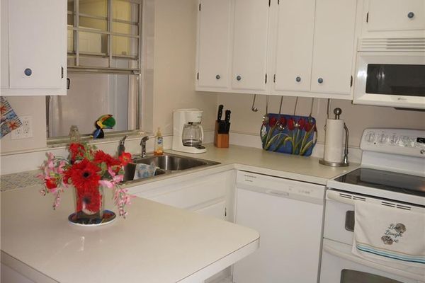 Building Photo - 4158 Tamiami Trl