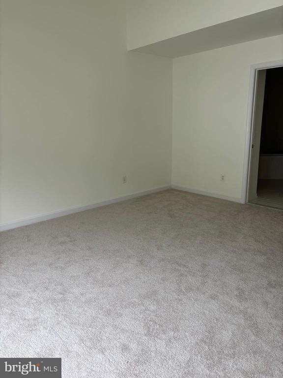 Building Photo - 8894 Ashgrove House Ln