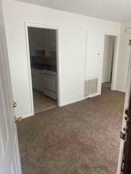 Building Photo - 809 McKinley Ave