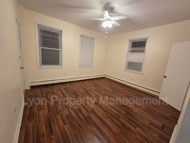 Building Photo - 87 Lydia St