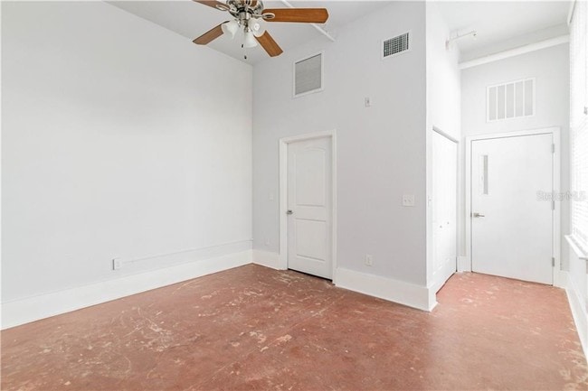 Building Photo - 1090 10th St N