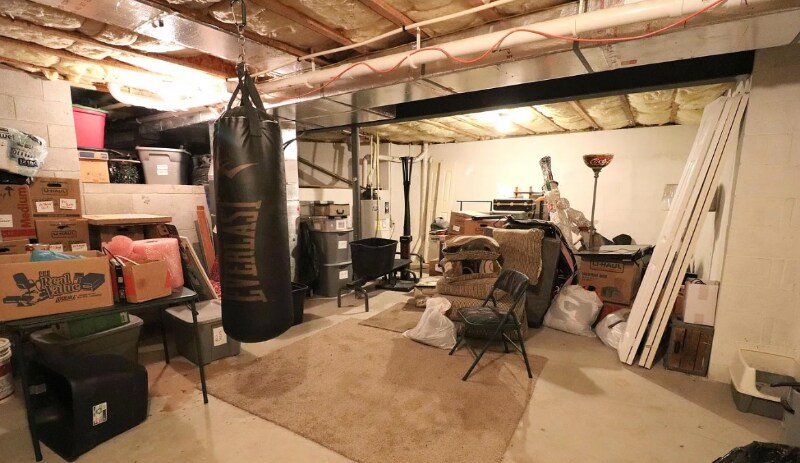 Building Photo - 641 Chickadee Dr