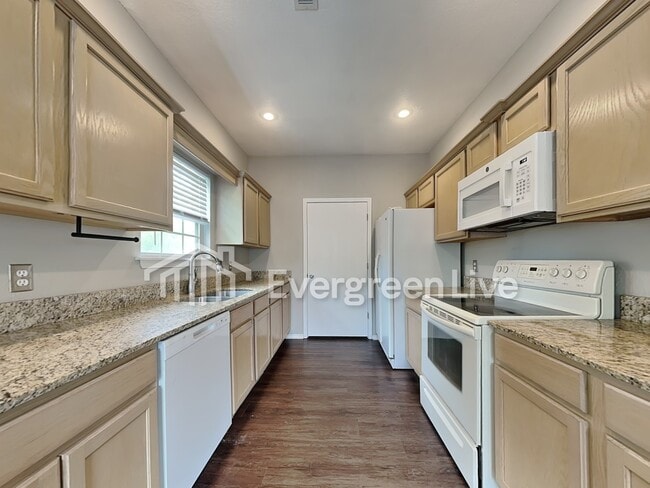 Building Photo - 6172 Milliken Bend