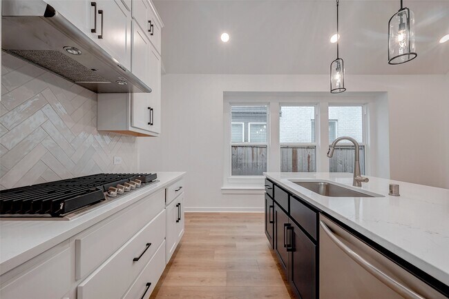 Building Photo - 11430 Gossamer Wing Ln