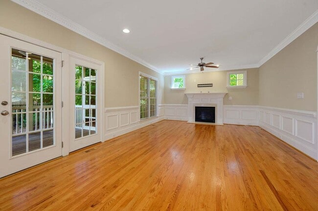 Building Photo - Custom Home in Fantastic Neighborhood!