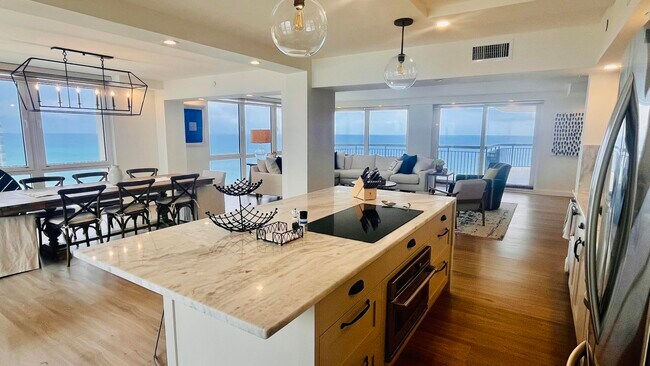 Building Photo - 5380 N Ocean Dr