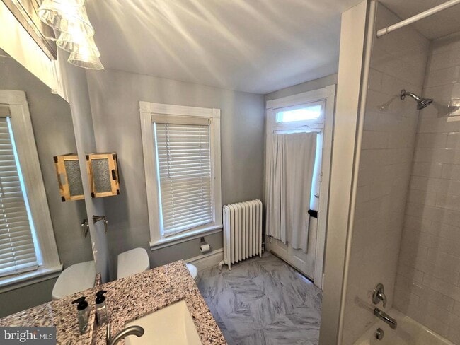 Building Photo - 445 Nevin St