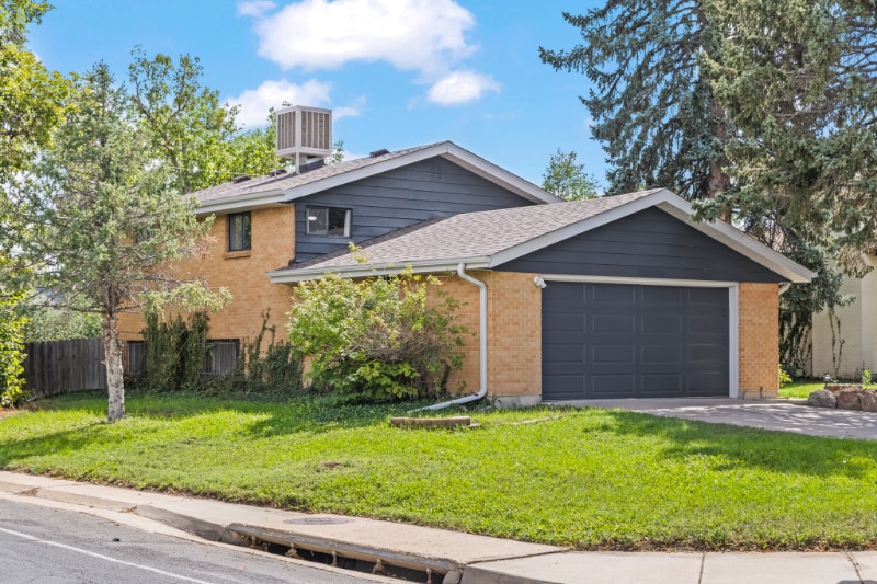 Building Photo - 390 Scranton St