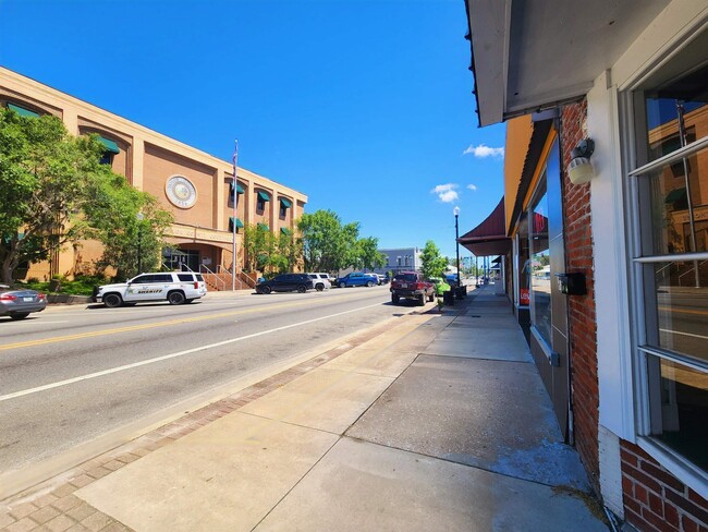 Building Photo - 129 N Jefferson St