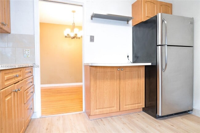 Building Photo - 5807 SW 41st St