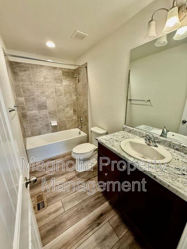 Building Photo - 3333 Bright Moon Dr