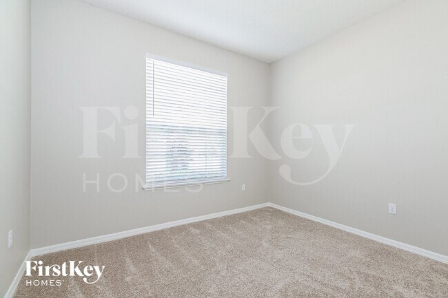 Building Photo - 1981 The Oaks Blvd