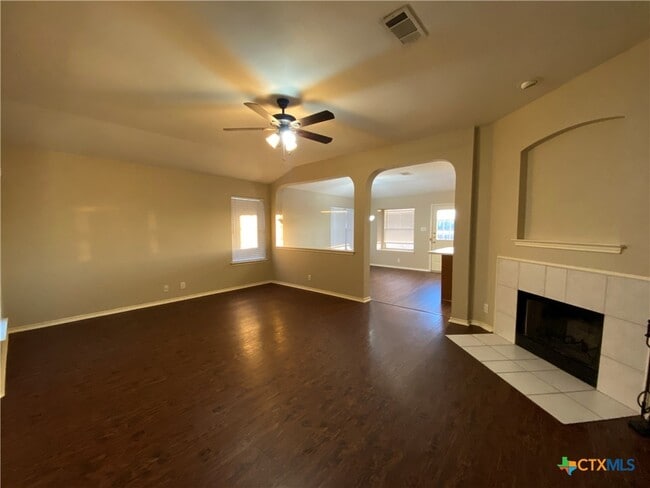 Building Photo - 2614 Dove Crossing Dr
