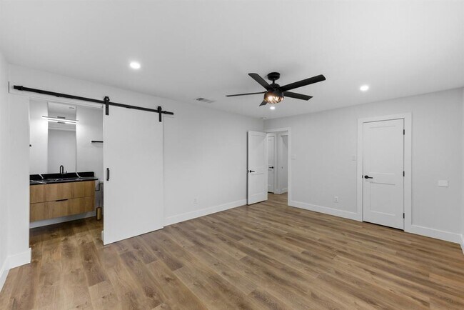 Building Photo - 3817 Leafield Dr