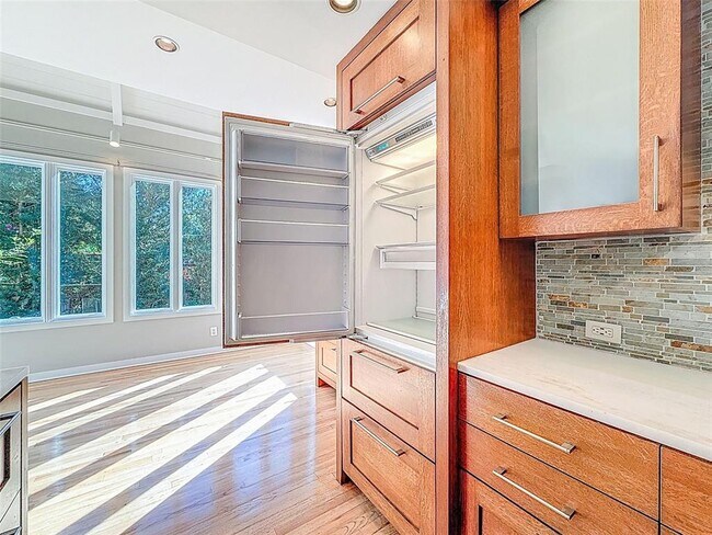 Building Photo - 1351 Willow Brk Dr