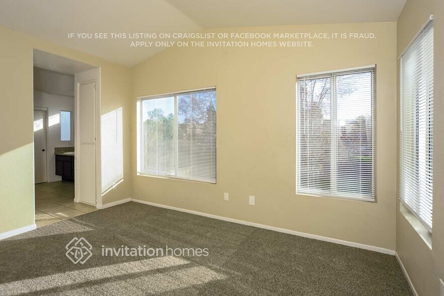 Building Photo - 5516 W Ave L 6