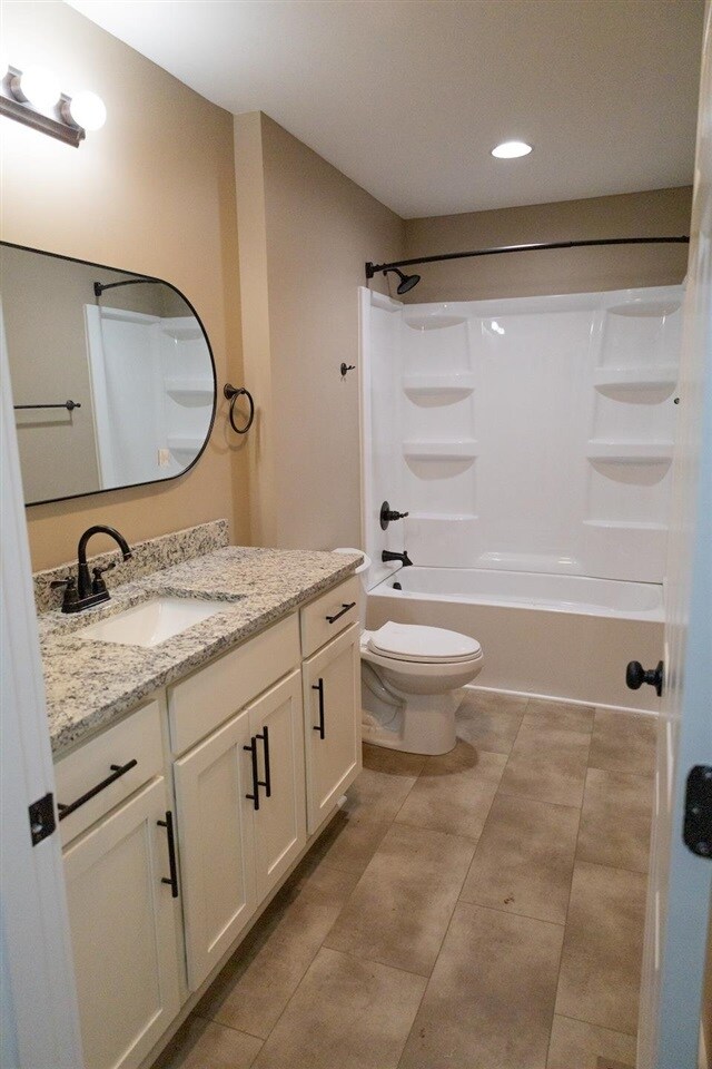 Building Photo - 516 Claremoor Ave