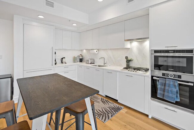 Building Photo - 635 S St NW