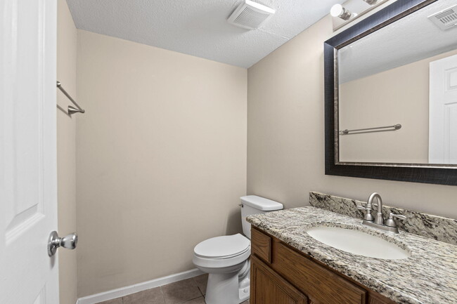 Building Photo - 2008 Gus Ct