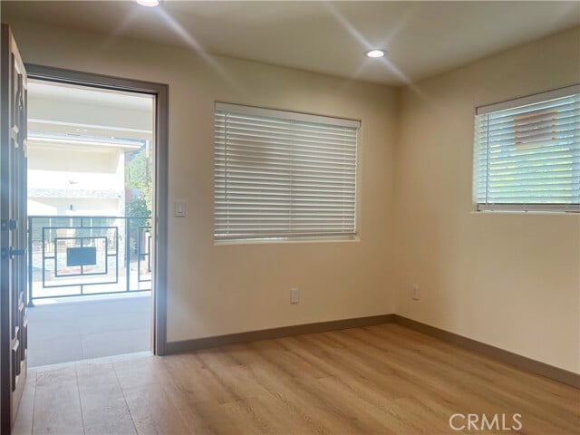 Building Photo - 1514 E Woodbury Rd