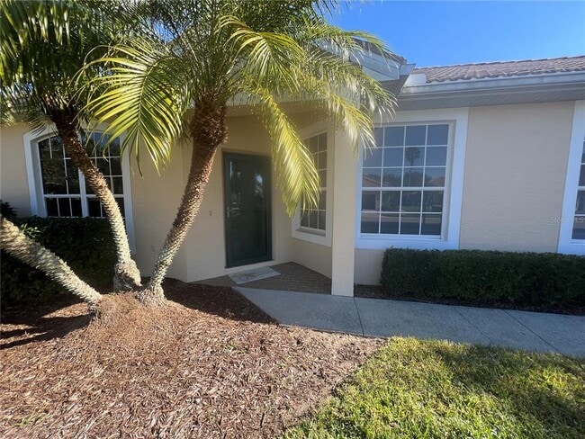 Building Photo - 4665 Whispering Oaks Dr