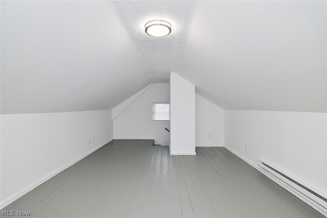 Building Photo - 3369 E 139th St