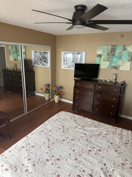 Building Photo - 3013 S Atlantic Ave