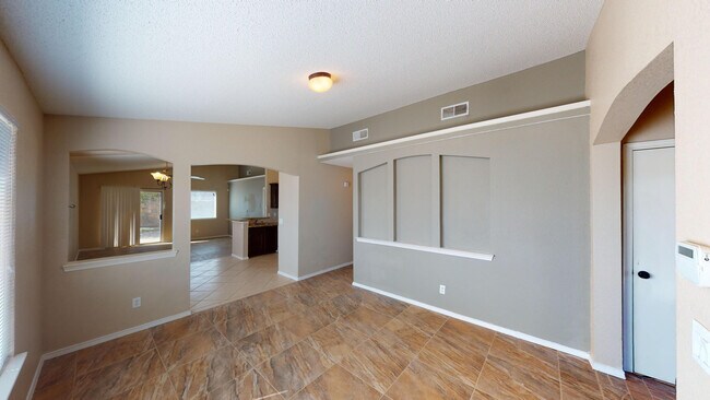 Building Photo - 14336 Desert Sage Dr