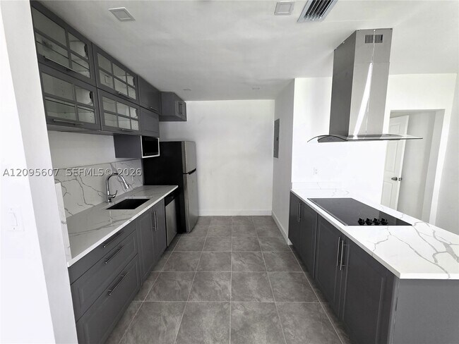 Building Photo - 760 NW 126th St
