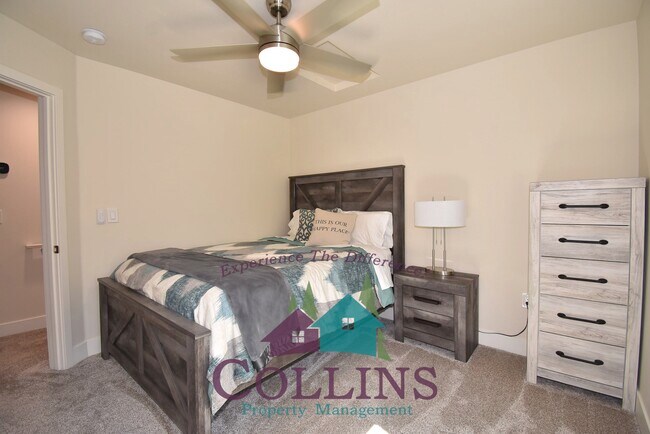 Building Photo - 215 Pello Ln
