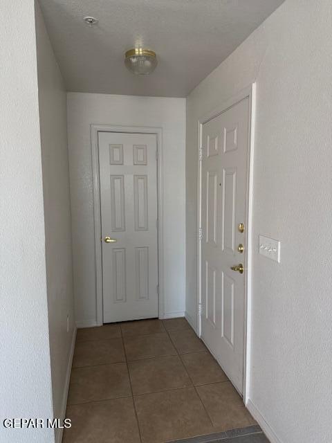 Building Photo - 6027 Brook Hollow Dr