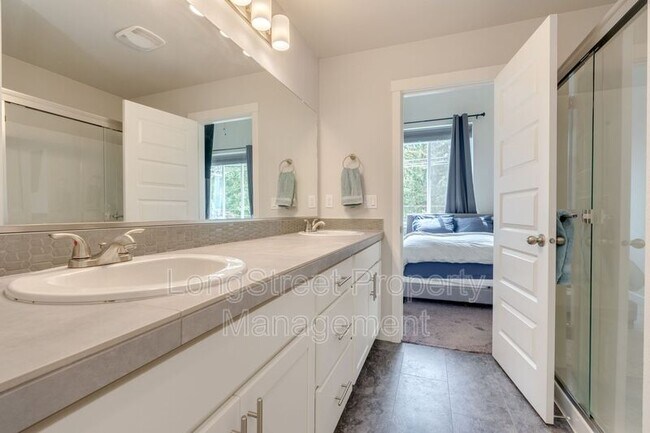 Building Photo - 17854 SW Rudolph Ln