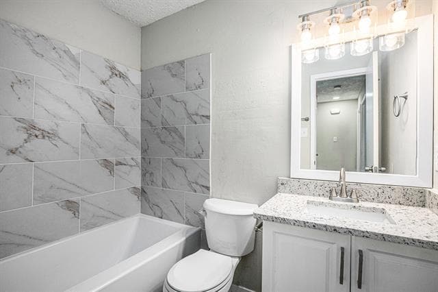 Building Photo - 2114 Windhurst Dr