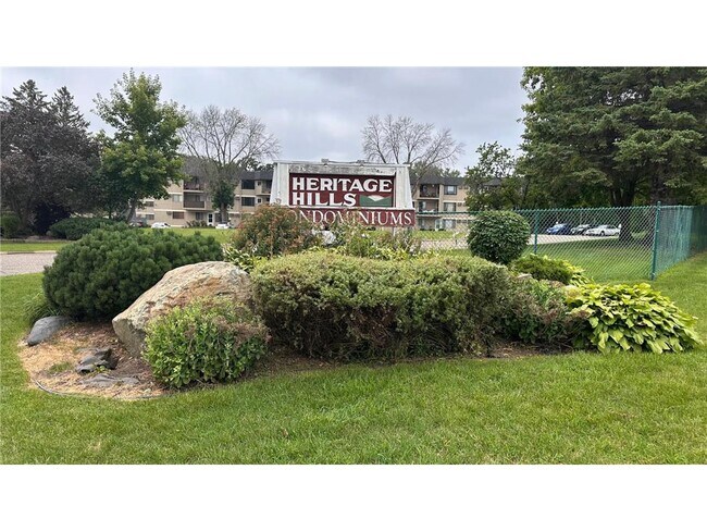 Building Photo - 4009 Heritage Hills Dr